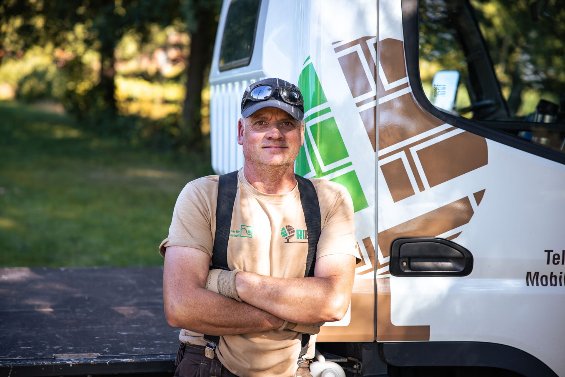  Porträt von Jörg, Mitarbeiter im Garten- und Landschaftsbau-Team