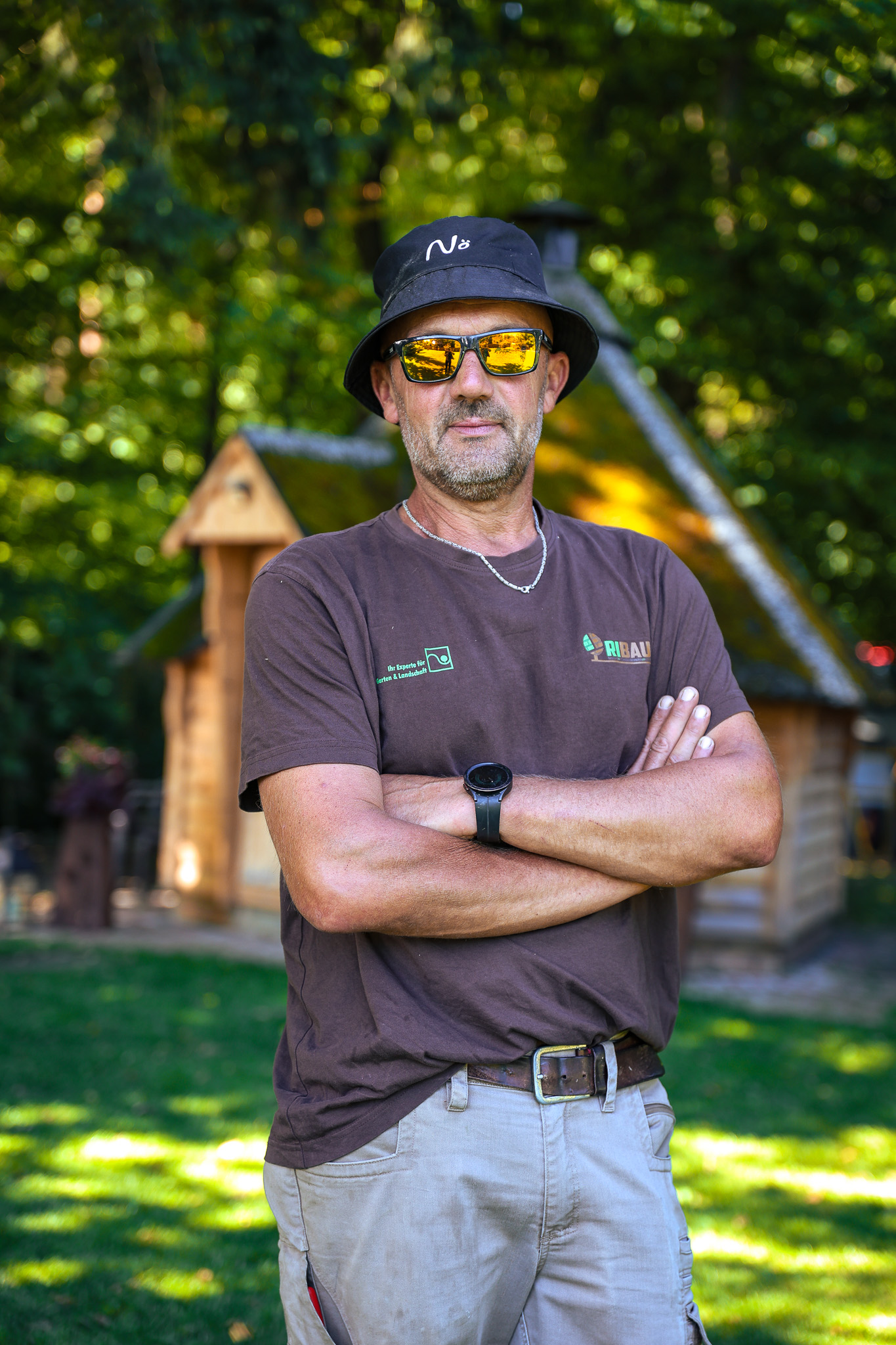  Porträt von Theo, Mitarbeiter im GaLa-Ribau Unternehmen